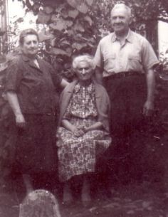 [ Bertha Millis, Ida Lupu, Heinerich Millis ]