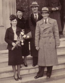 [ Laura Pollack, Marcu Pollack, Iulia Pollack, Leon Zaharia ]