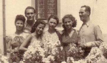 [ Iulia, Leon Zaharia, Alma, Laura, Nectara, Marcu Pollack ]